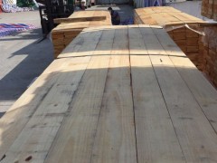 厂家直销 进口新西兰松木 木方 板材 家具料首选
