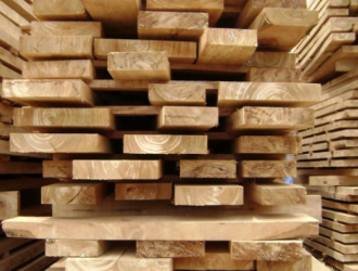 长期专业生产供应松木框架地板基材松木芯板帘子