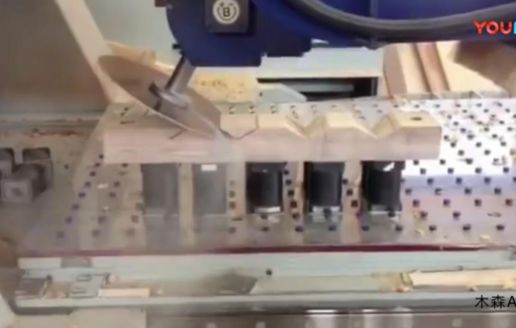 罕见的木工机械: 锯片切割木工雕刻机