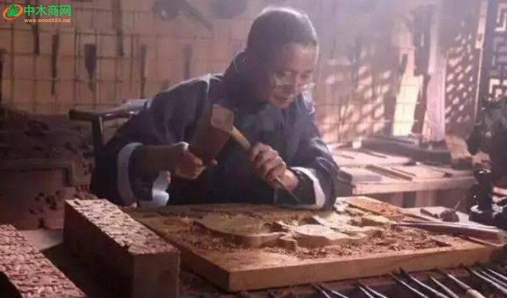 水平高的匠人制作出来的木制品其精度要远远超过机器加工。