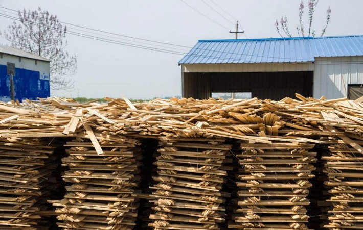 恩施市一木材加工厂因污染被责令整改