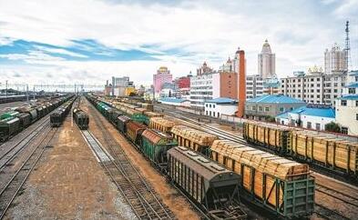 上半年远东铁路木材运输量达248万吨