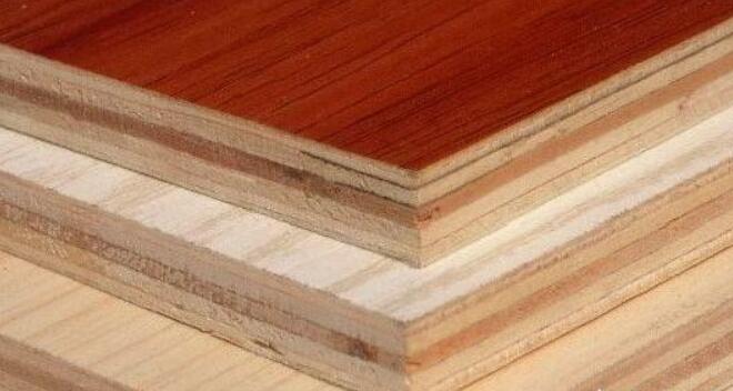 复合地板又分为：多层实木复合地板、三层实木复合地板和强化实木复合地板