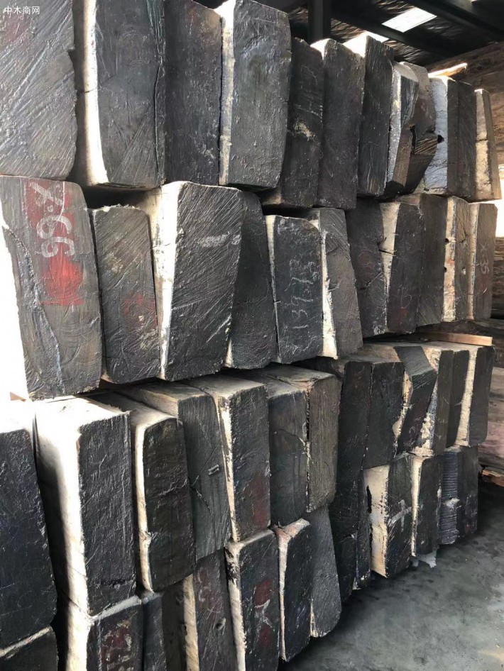 江苏苏州松滋贸易有限公司是一家专业经营进口缅甸花梨原木及板材的品牌企业