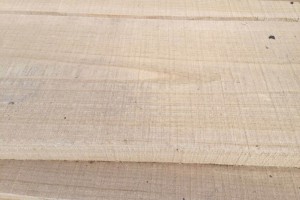 老榆木板材的优缺点？榆木板材价格多少钱一平方？