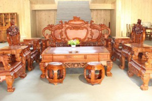 缅甸花梨沙发保养技巧？缅甸花梨红木沙发六件套价格大概多少？