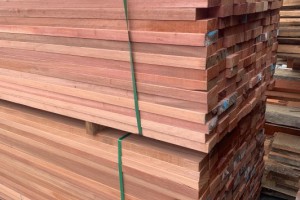 柳桉木防腐木板材锯板厂供应图2