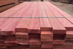印尼红巴劳木防腐木板材高清图片