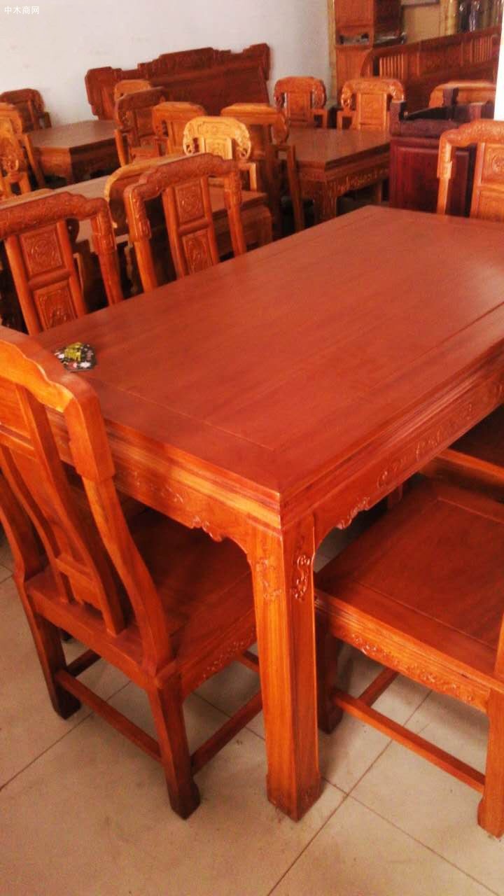 优质红木条桌椅批发