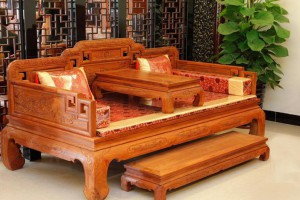 什么是红木家具罗汉床以及罗汉床的摆放位置有什么禁忌?
