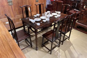 如何鉴别明式经典老挝大红酸枝灯挂椅餐桌七件套真假?