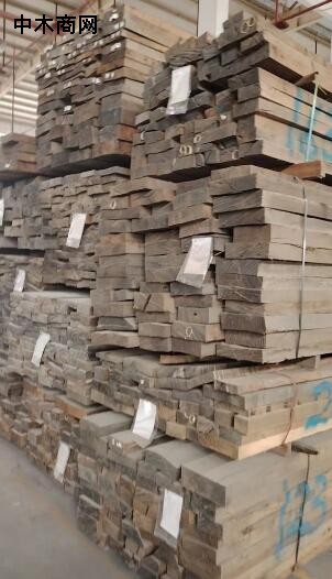 低价处理红橡木板材250吨,厚3到8公分价格