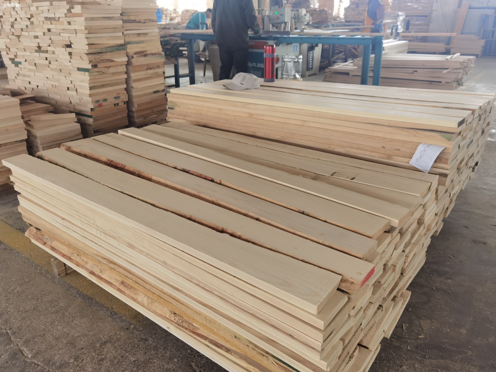克罗地亚进口白蜡木烘干板材价格